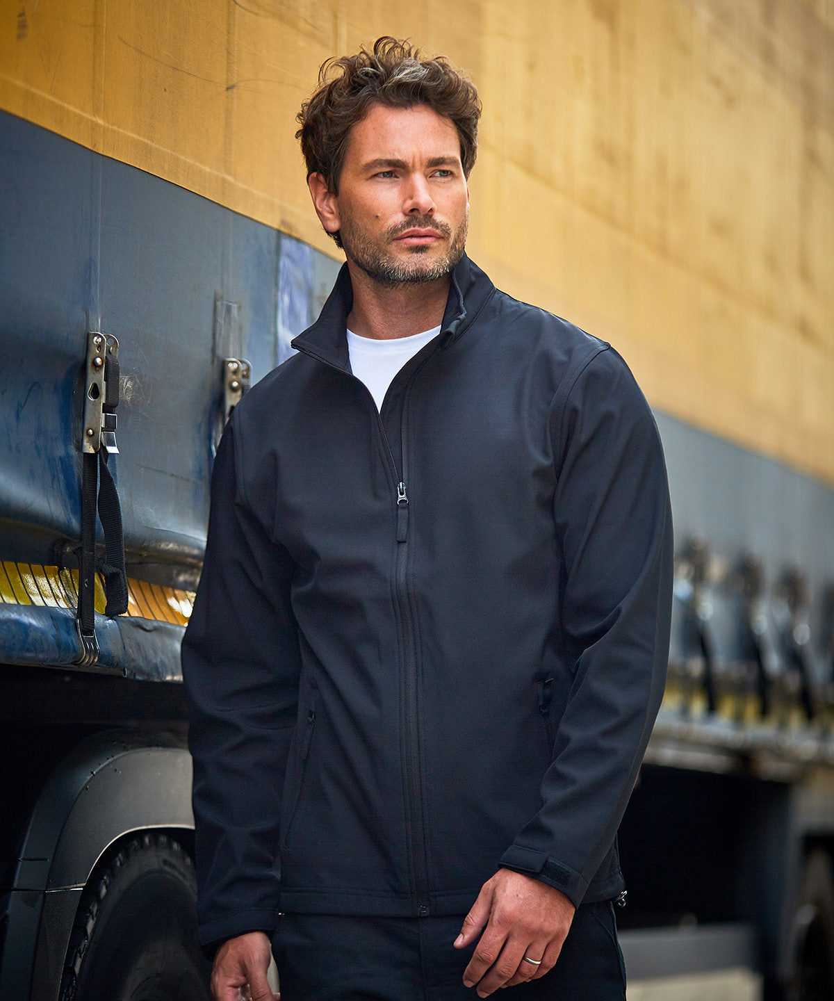 5 x Softshell Jackets